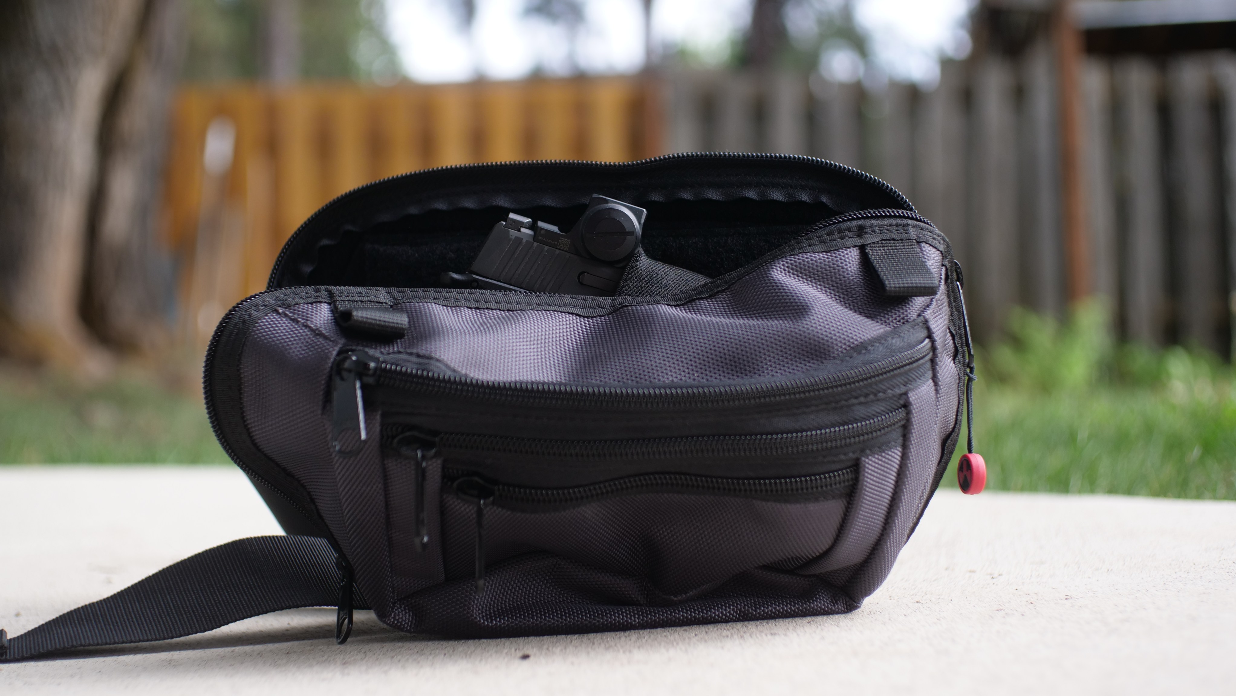 Concealed Carry Fanny Pack vs. Traditional Holsters: Pros and Cons